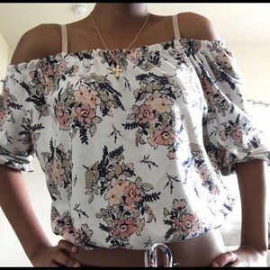 Off the shoulder crop top shirt